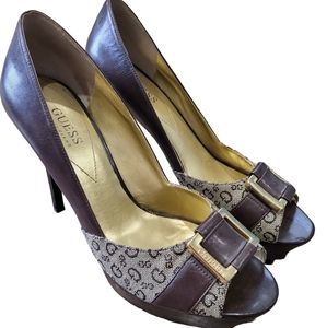 NEW SIGNITURE GUESS heels size 9.5 peep toe